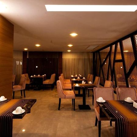 Majura Hotel Business Esmirna Exterior foto